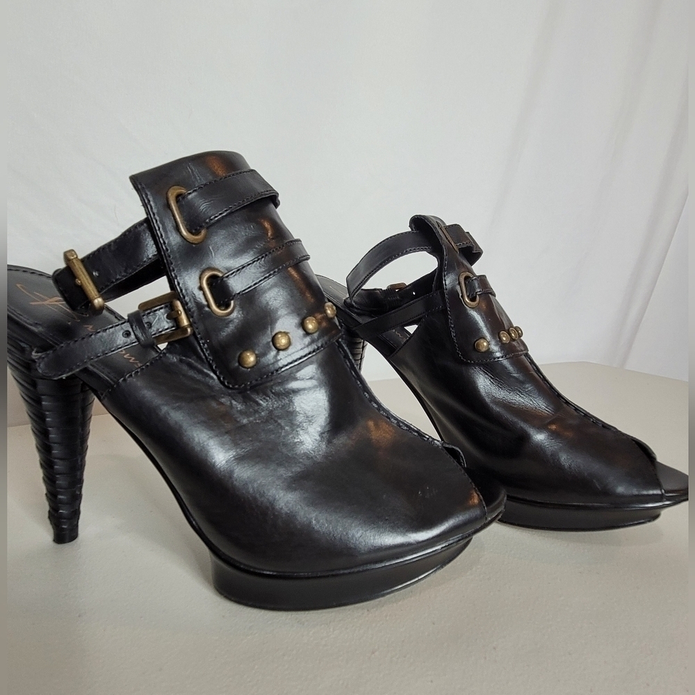 B. Makowsky Irene Peep Toe Slingback Platform Pumps - 8.5